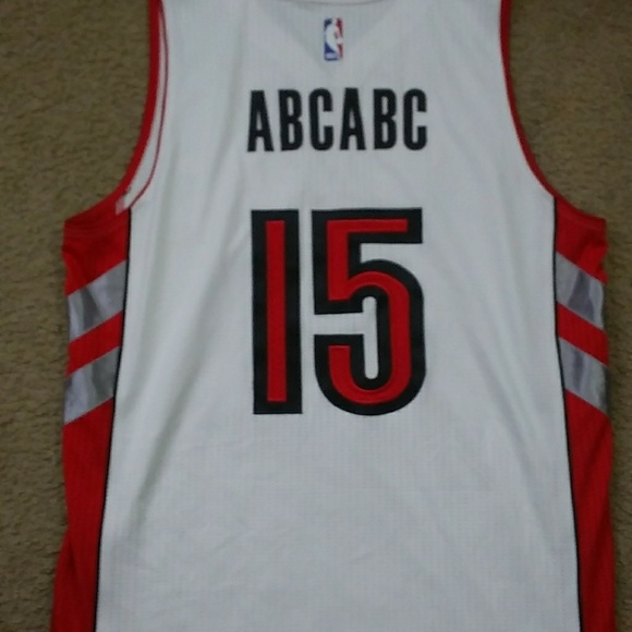 🚨RARE🚨Authentic Adidas Toronto Raptors Throwback - Picture 2 of 3